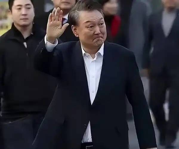 包含阿尔梅里亚做客小胜取得关键胜利的词条