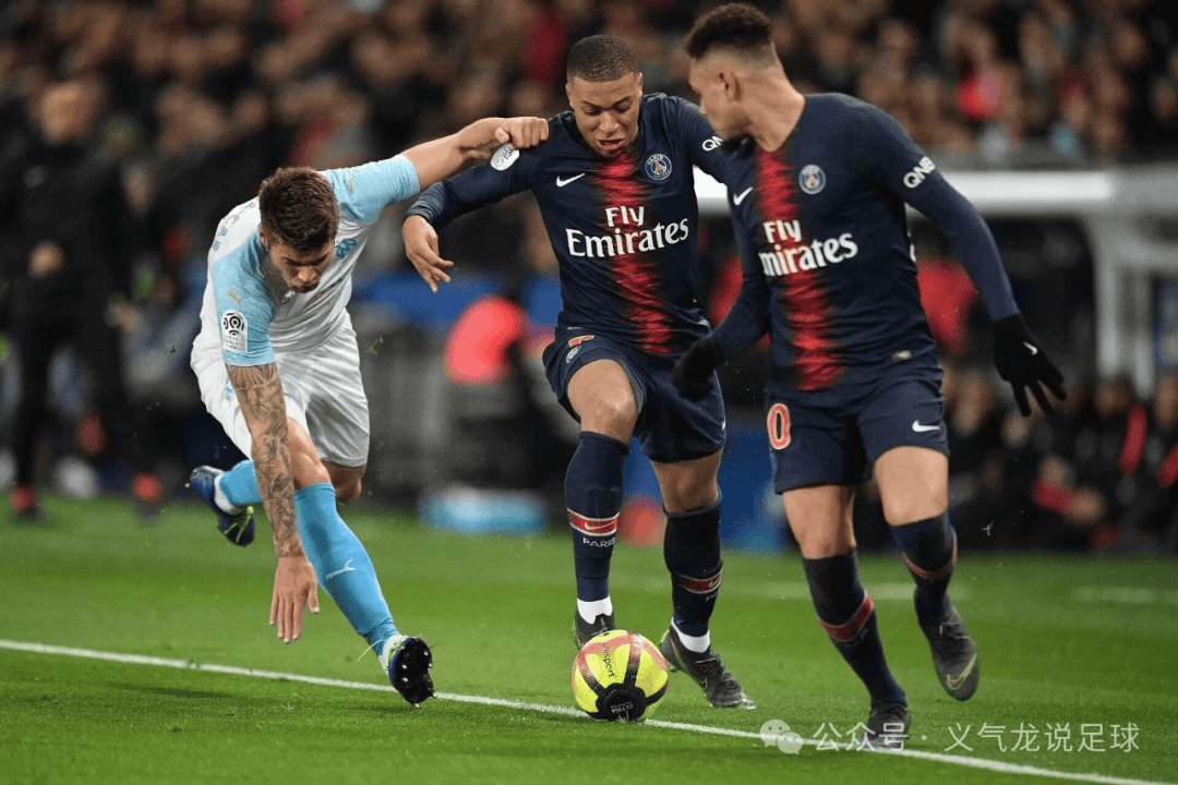 关于巴黎圣日耳曼客场战平，积分暂居榜首的信息