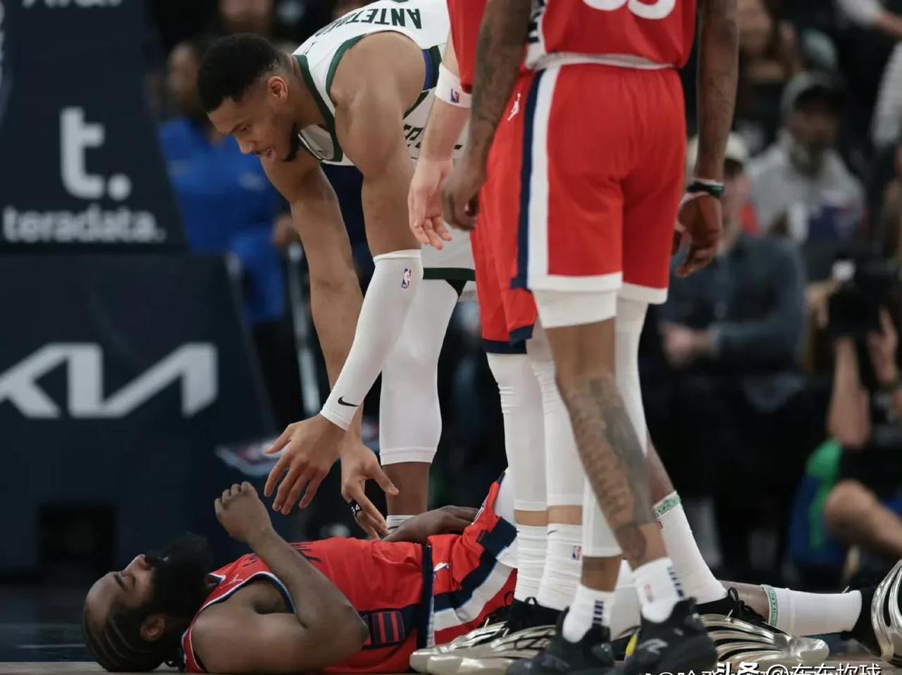 快船无奈落败给猛龙，遭遇两连败