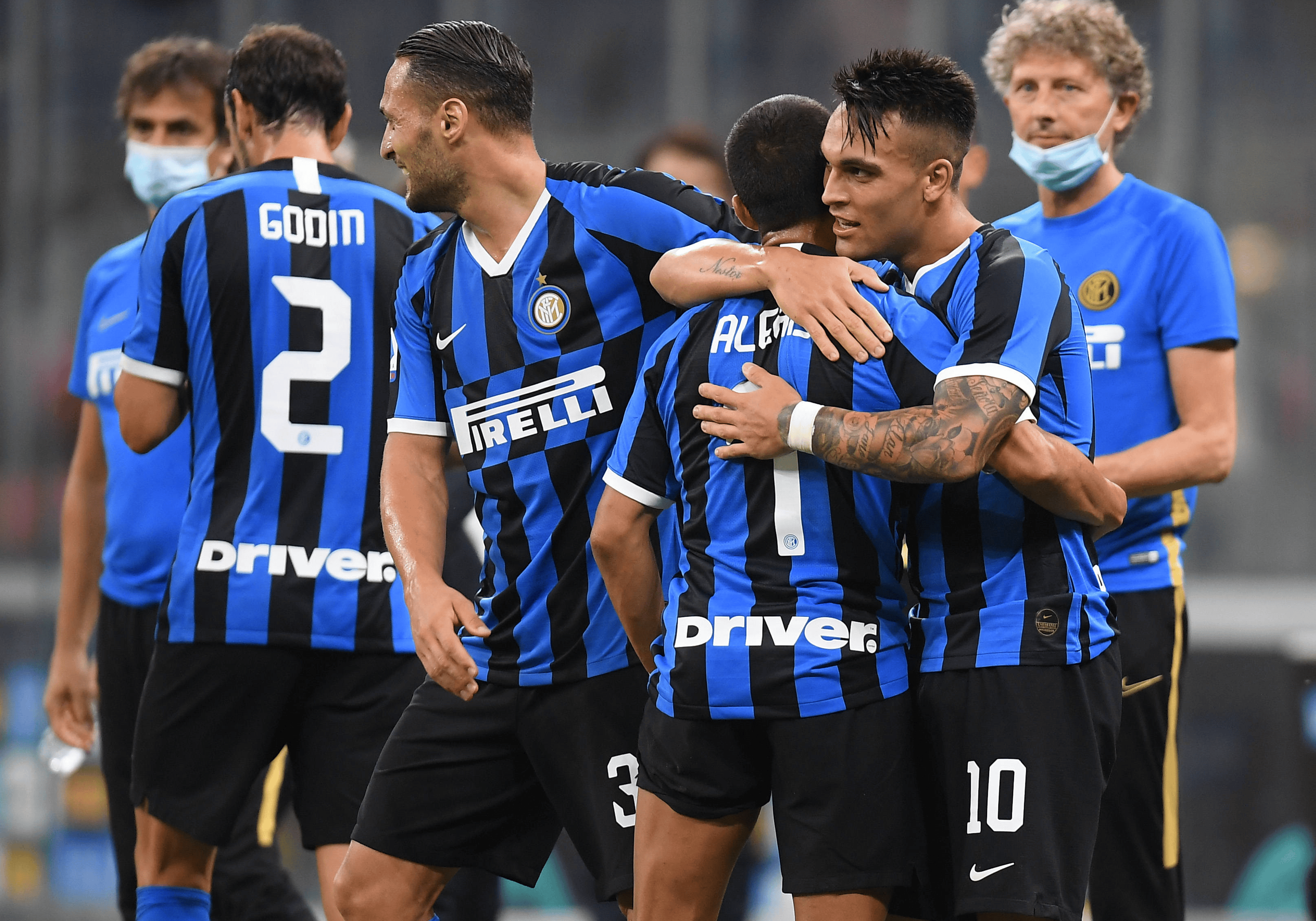 包含那不勒斯客场大胜卡利亚里，提振士气的词条