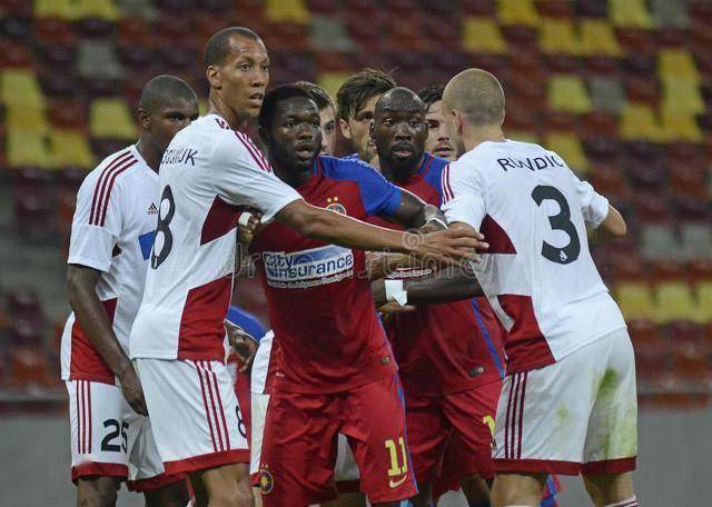 包含勒阿弗尔队客场遭遇法甲失利，摆脱不力的词条