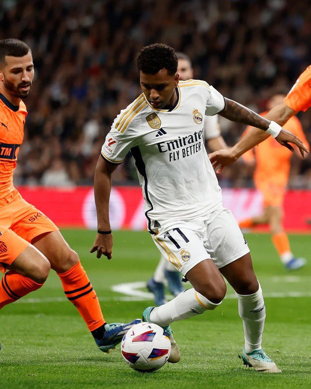 包含瓦伦西亚主场大胜信心大增的词条