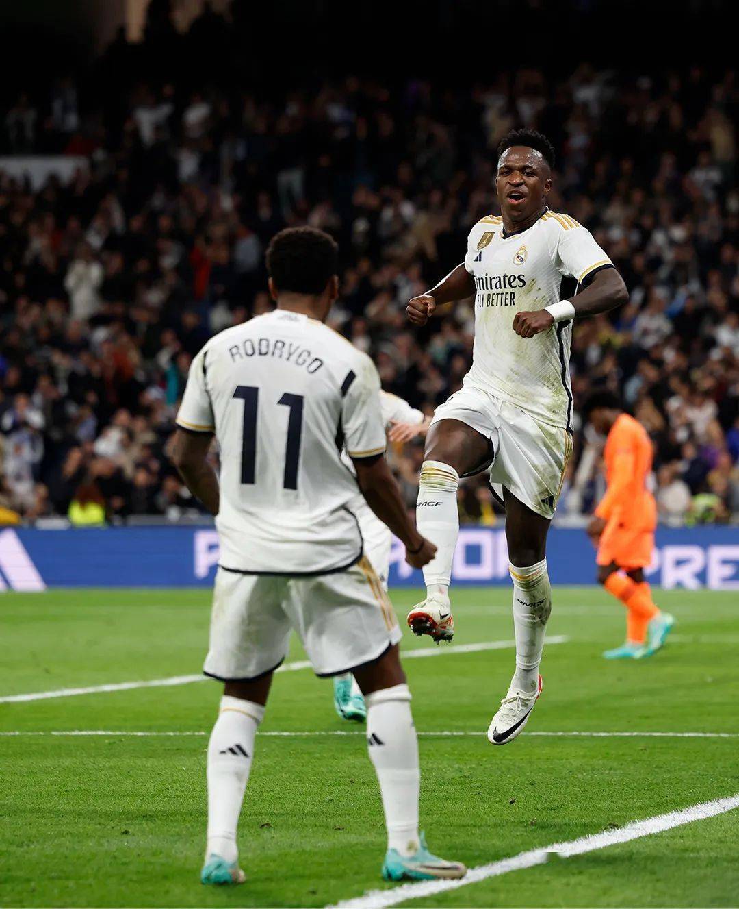 包含瓦伦西亚主场大胜信心大增的词条