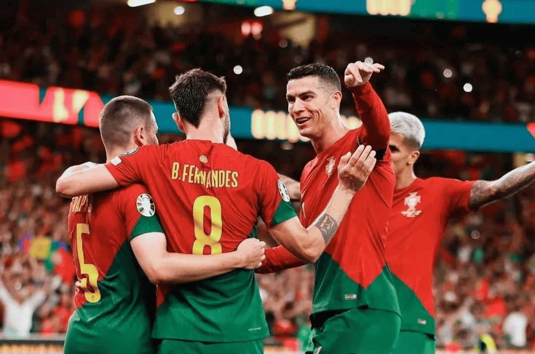 欧洲赛场上强强对话，竞争激烈的简单介绍