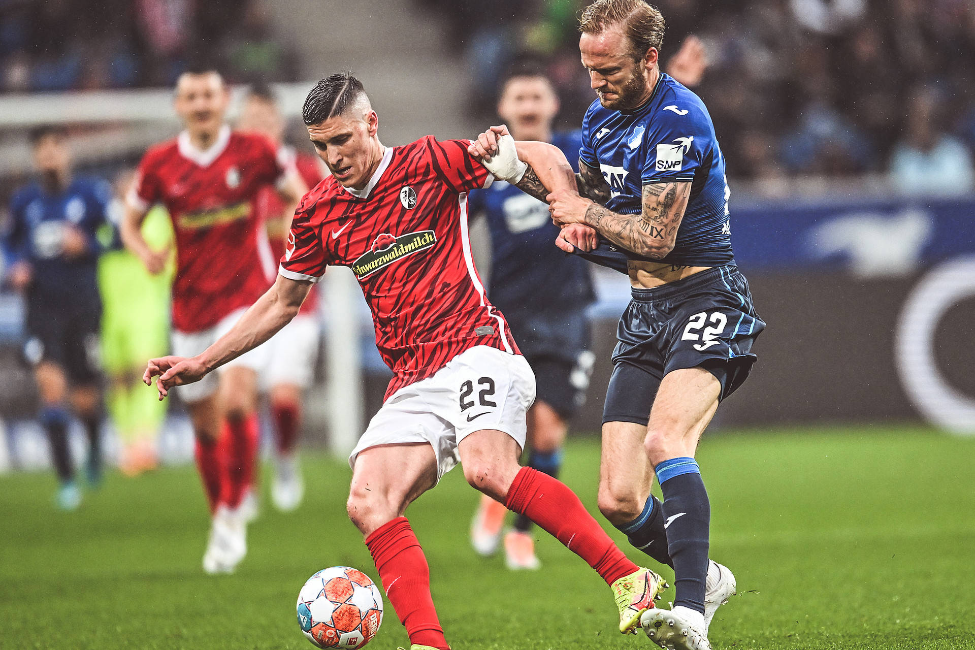 包含霍芬海姆再闯黑马，赢球欢乐胜利进行时的词条