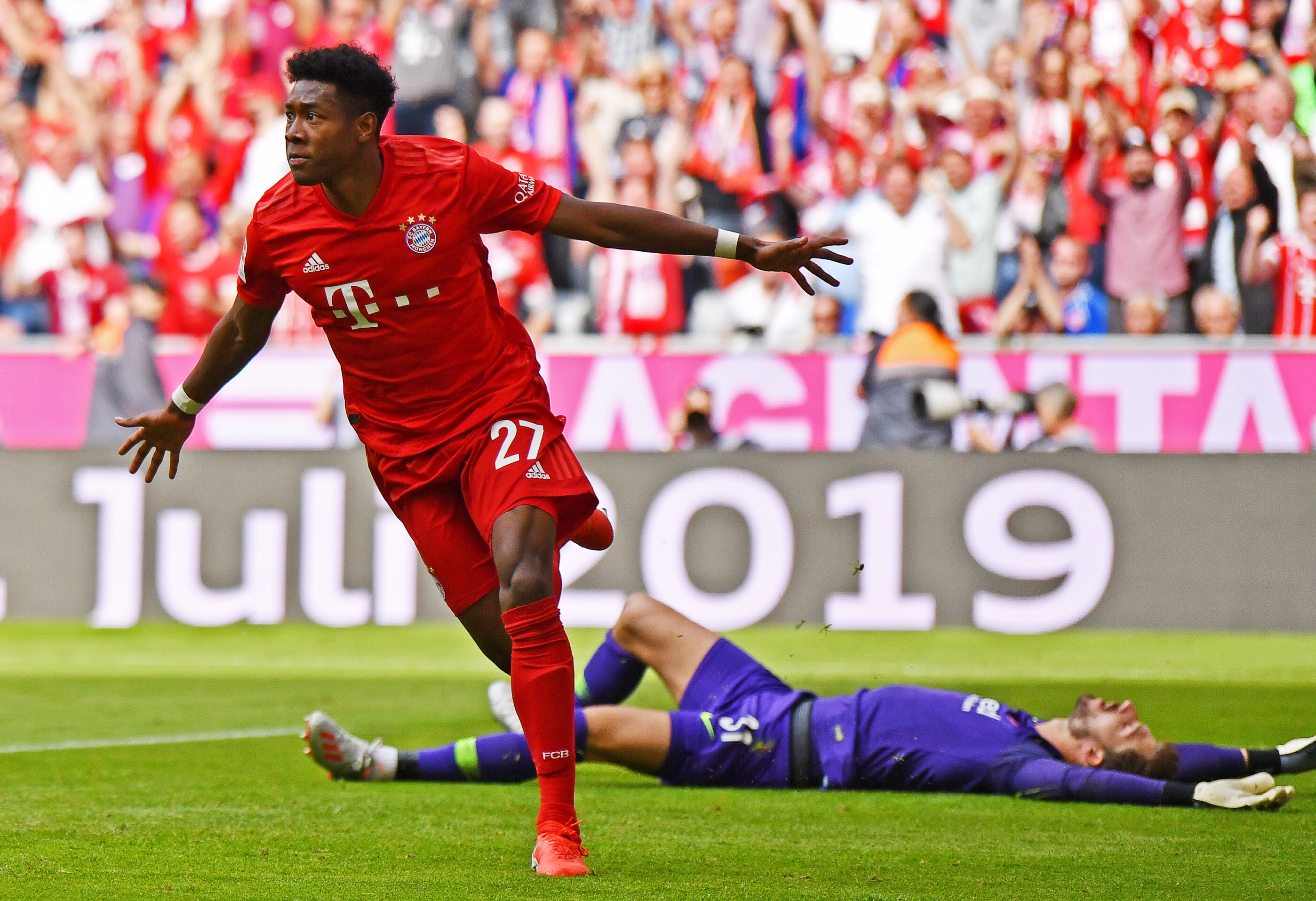 拜仁慕尼黑联赛夺冠，德国足球霸主崛起