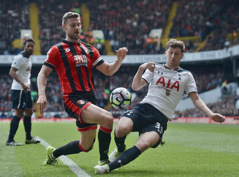 包含法兰克福队员努力练习备战大战的词条