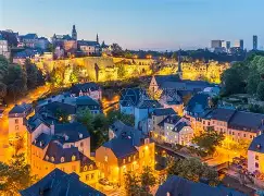 卢森堡队全队奋起争先共创奇迹！