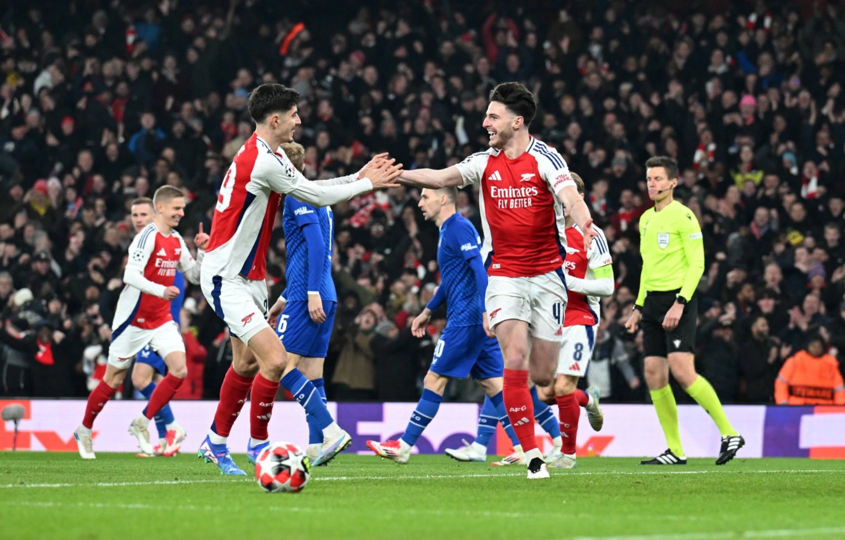 西汉姆联爆冷取胜，沃特福德防守出现失误的简单介绍