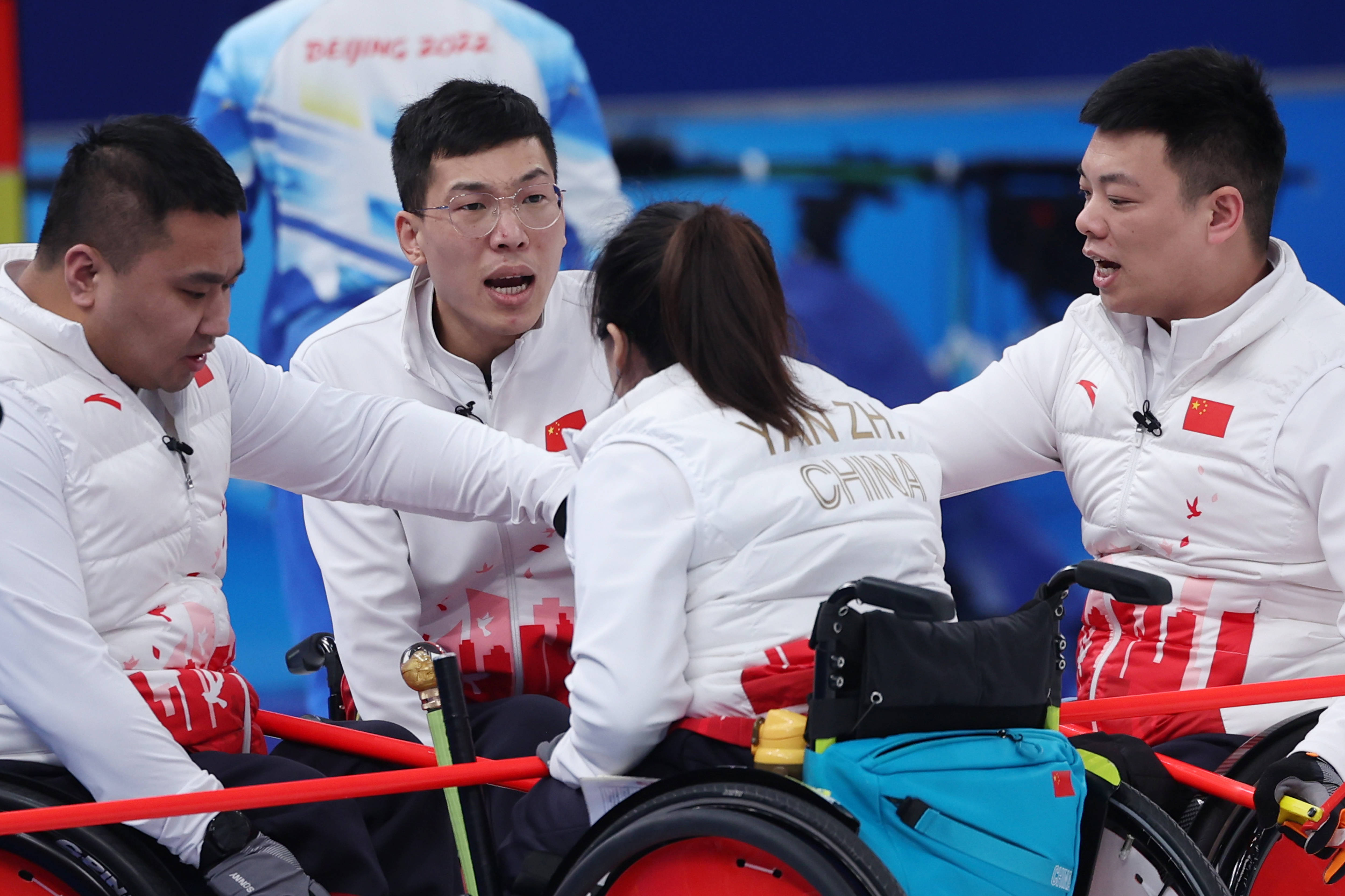 拉脱维亚队遭遇困境，止步不前