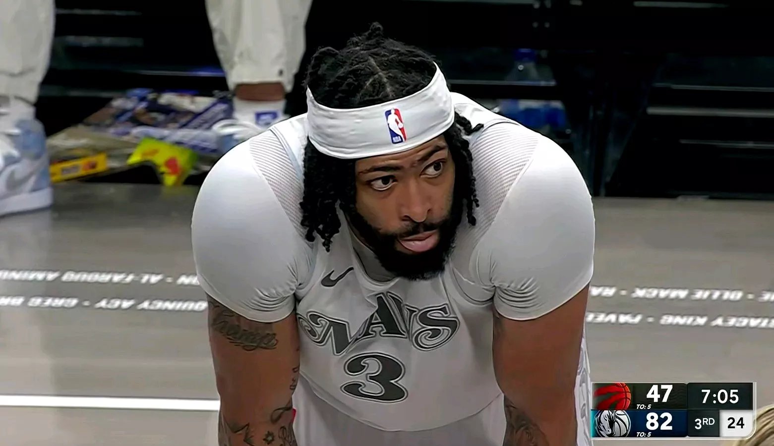 独行侠爆冷巴西男篮，浓眉统治全场的简单介绍