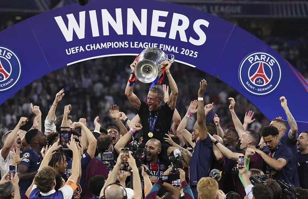 巴黎翻盘法国，卡瓦哈尔带队取胜