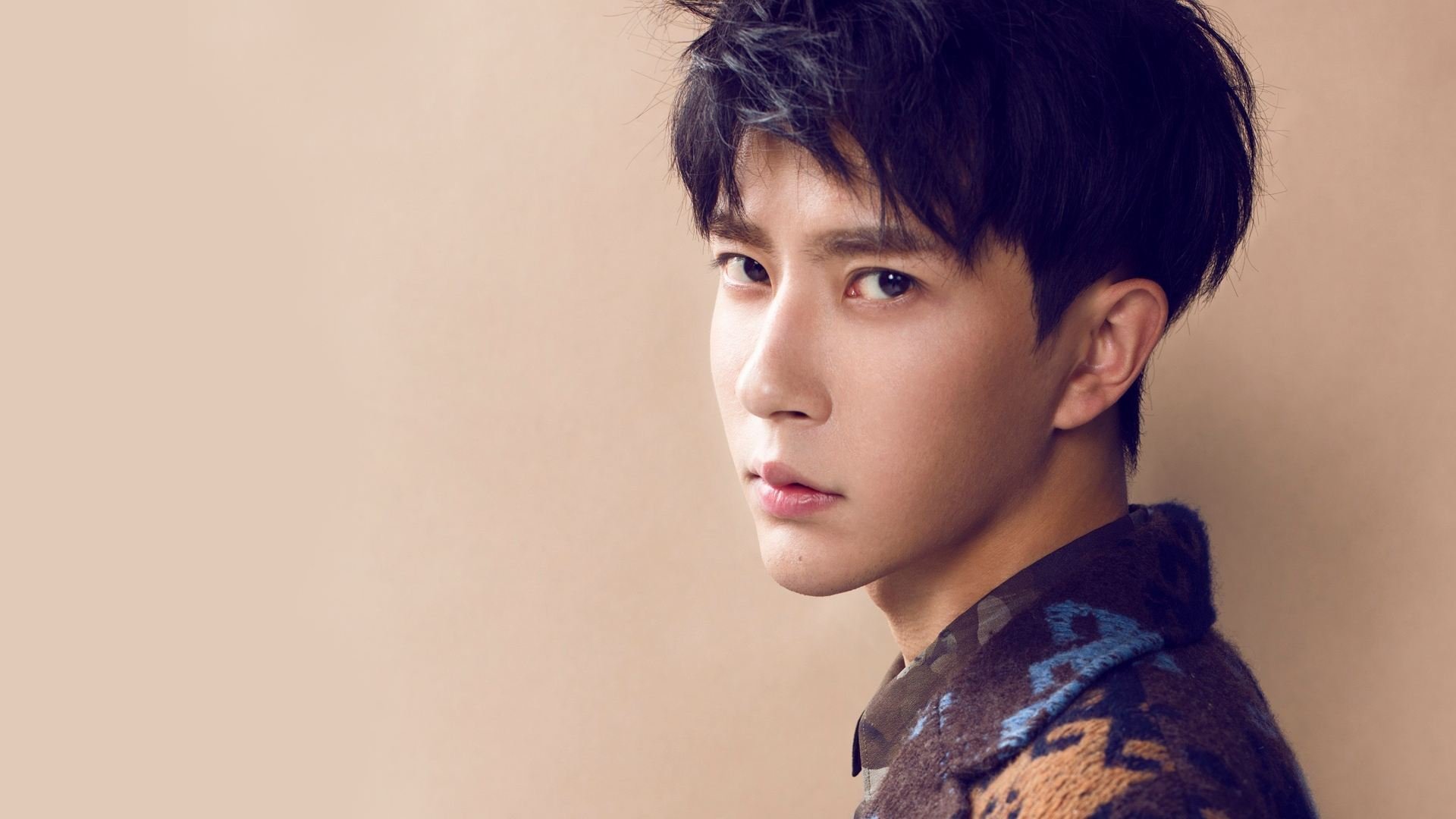 夜空与球场，两个世界的史诗一夜