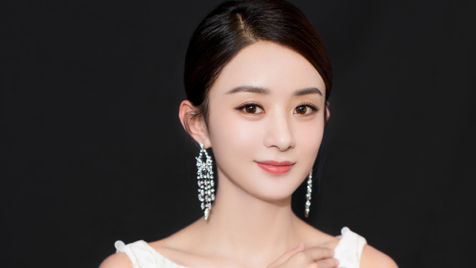 从非洲崛起到亚平宁之光，足球世界的双重变奏