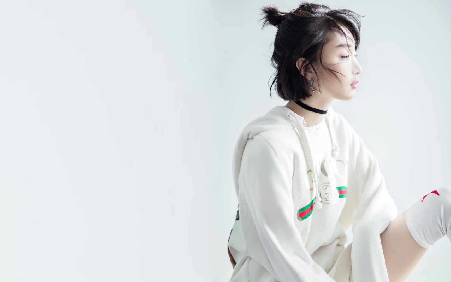 篮球盛宴双响炮，利拉德里程碑之夜闪耀NBA，深圳队全面压制老鹰称霸CBA